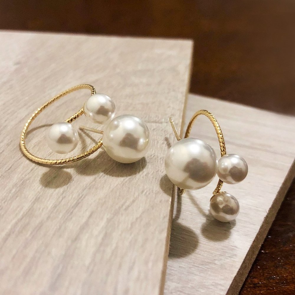 NEW A Pair Gold Pearl Spiral Earrings